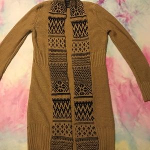 🤎Rue21  Brown sweater cardigan. Knitted with black designs along the trim.🤎